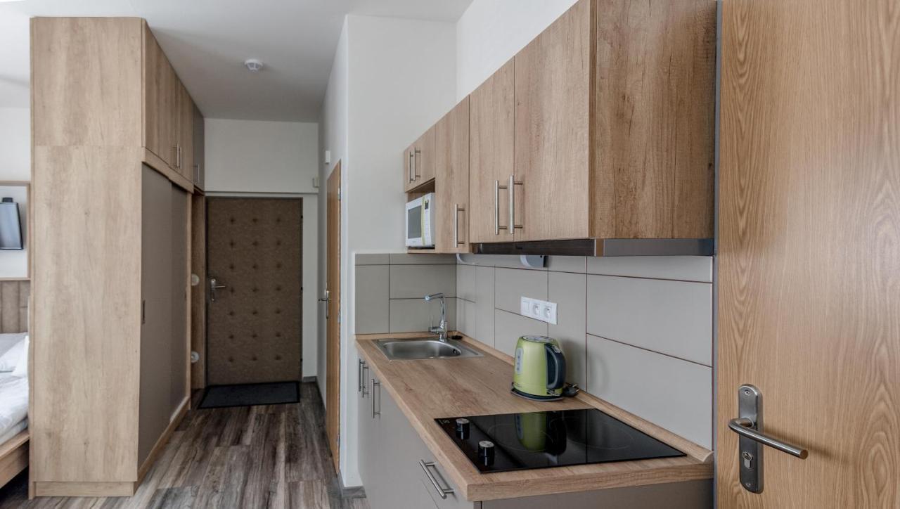 Modern Fully Equipped Studio With Parking Zavadilka 2620 Ceske Budejovice Luaran gambar